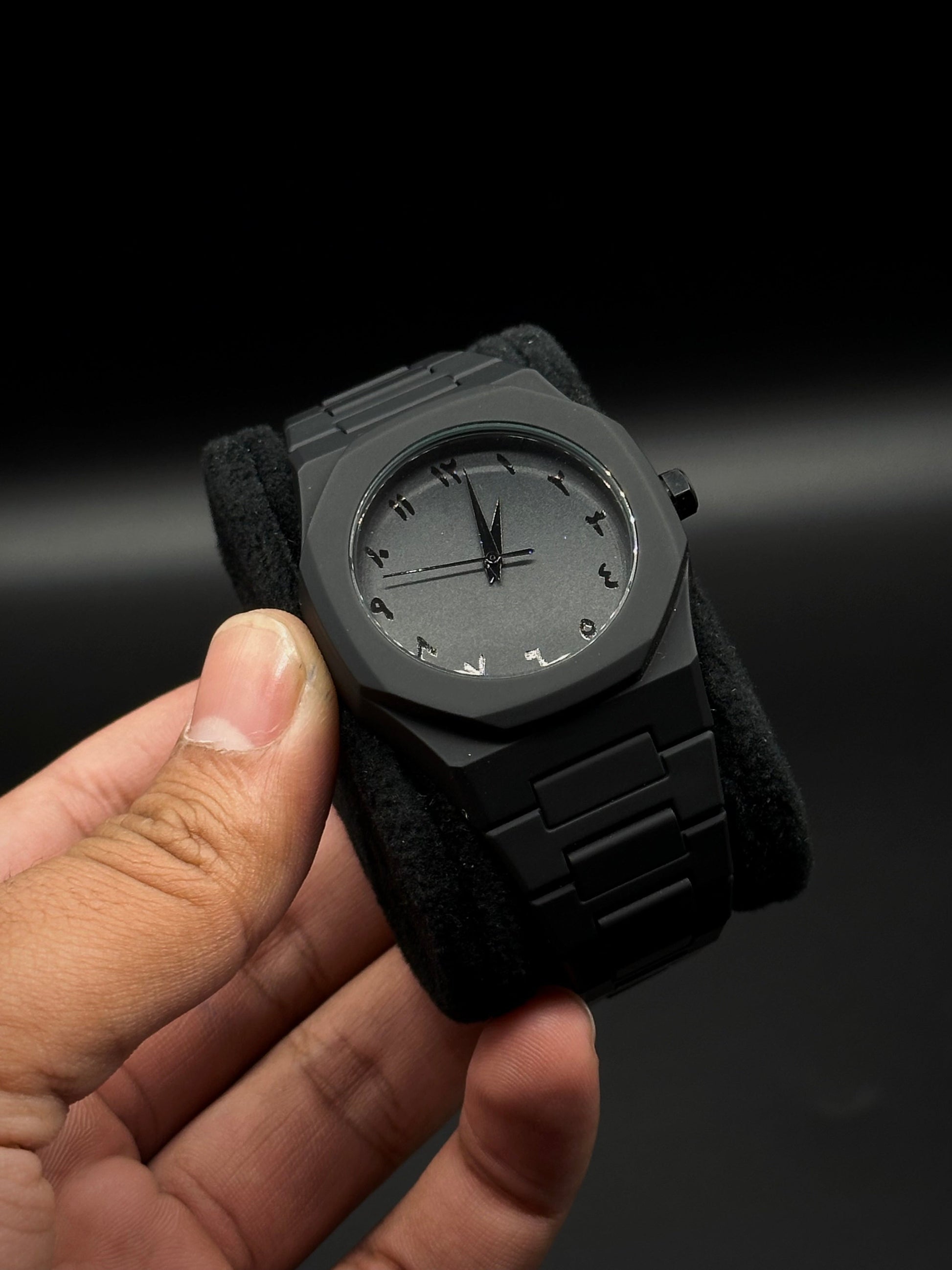 Black Arabic Aura Watch Tech Circle 